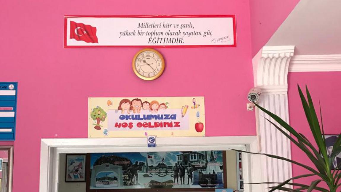 Okulumuz duvarlarını Mustafa Kemal ATATÜRK'ün sözleri ile donattık